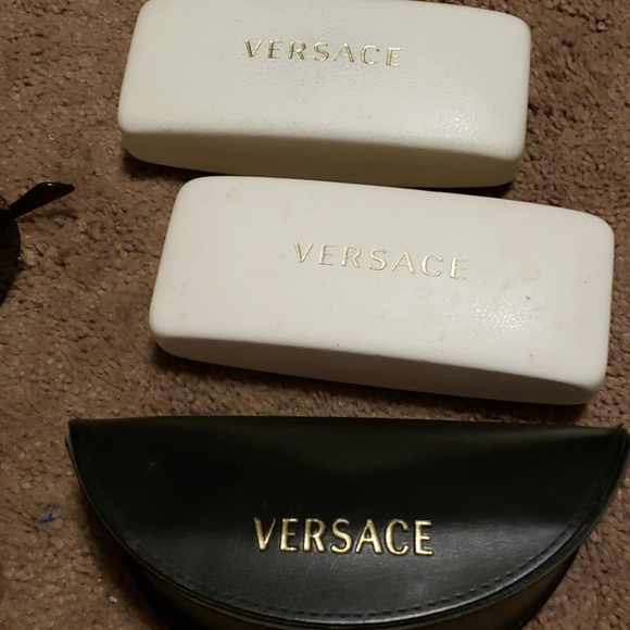 3 pair Versace sunglasses 🕶  with cases!! - Picture 13 of 13